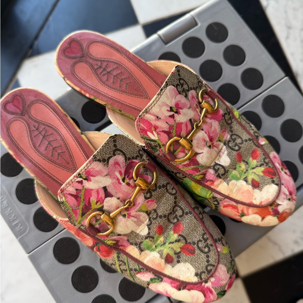 Gucci‎ Princetown Floral Loafers